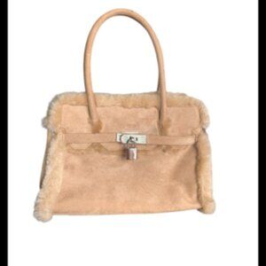 Elegant Tan Suede Handbag with Faux Fur Trim